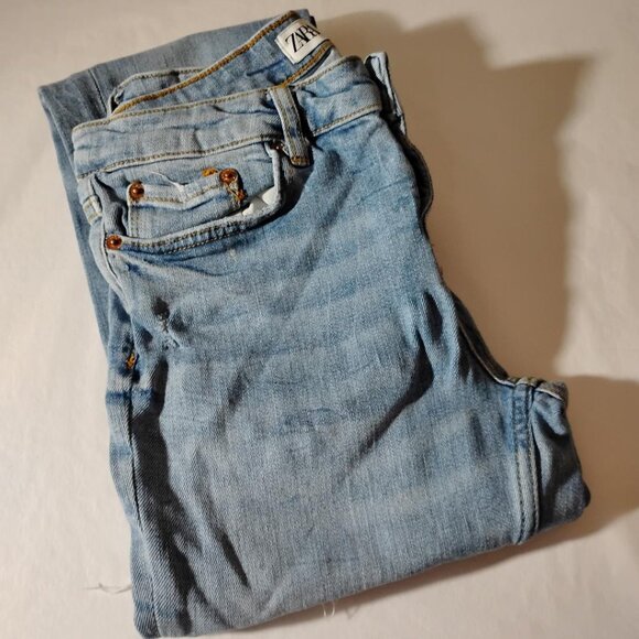 Zara -USA 26- soft Turkey jean frayed fringe jeans like new - Picture 3 of 8